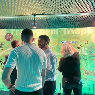 Deloitte - Soirée art au Fluctuartwhatsapp-image-2025-09-06-at-15-40-29-3-68bd9d61ebeab020272127.jpg