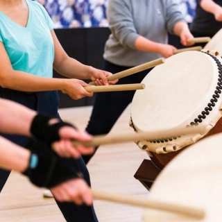 initiation-au-taiko-tambours-japonais-0-67a66019eb23a592903167.jpg