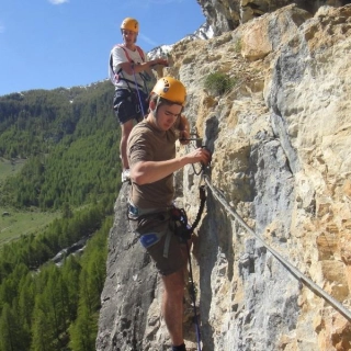 via-ferrata-dans-le-queyras-0-67a65fa02e402198136659.jpg