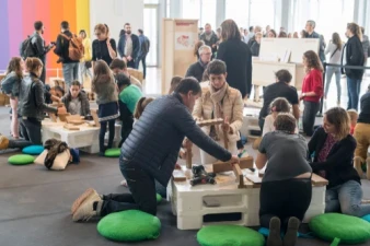 2-activite-zero-dechets-whereez-paris-team-building-rse-seminaire-entreprise-meuble-bois-de-palette-6839d4bc58ce0033980324.webp - thumbnail